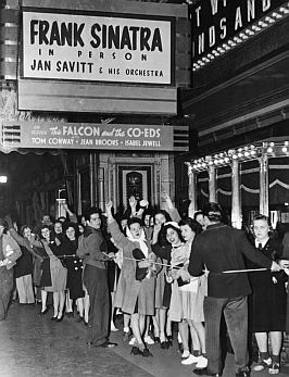 1943-sinatra-in-pittsburgh-45